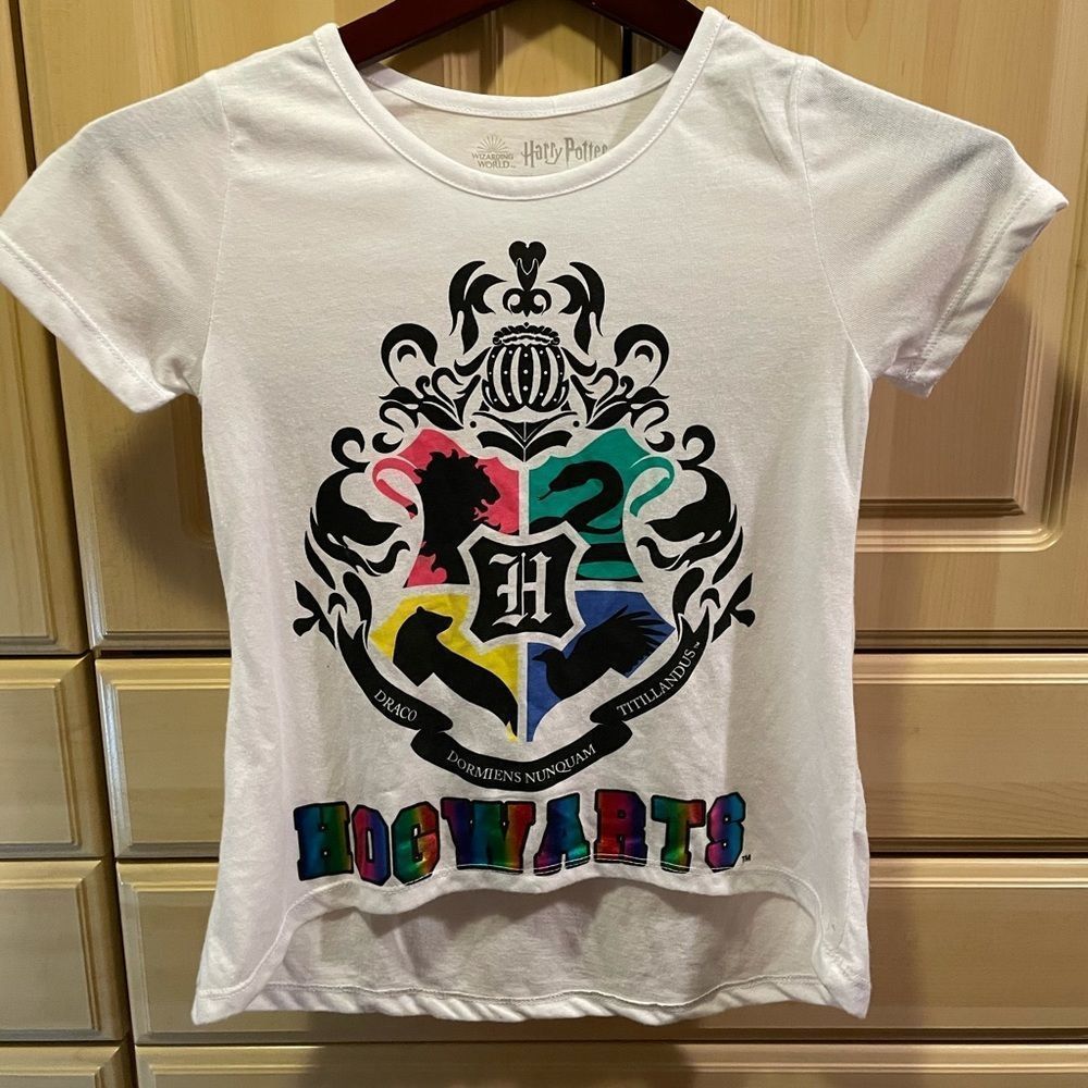 Harry Potter Short Sleeve for Girls. “hogwarts”